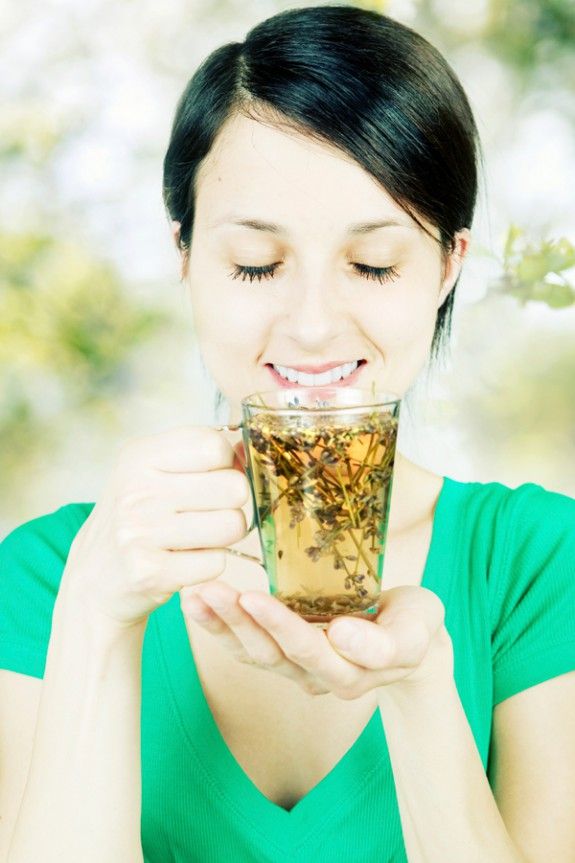 kopela-pou-pinei-anoigma