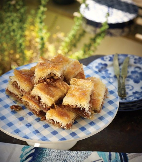 GIANNIOTIKOS-MPAKLAVAS