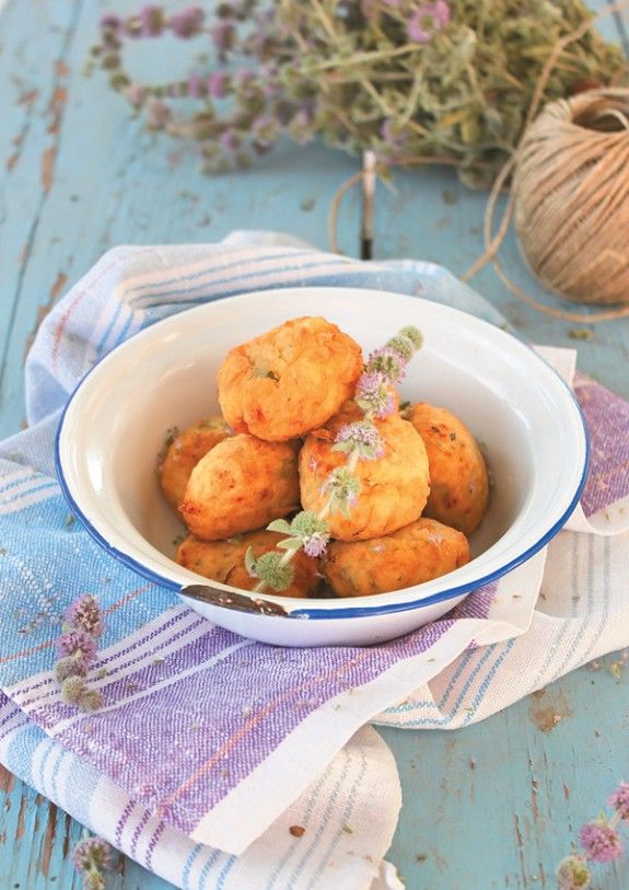 patatokeftedes me fliskouni