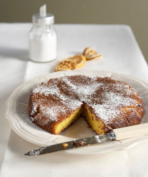 AMYGDALOPITA-ME-PORTOKALI