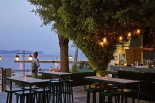 Palms Drinks & Bites_anoigma