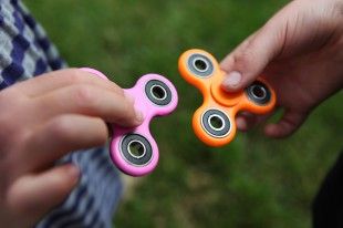 fidget spinner anoigma