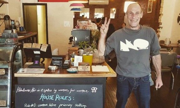 handsomeher-2-575×562