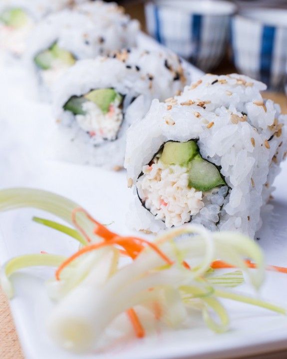 california rolls sushi