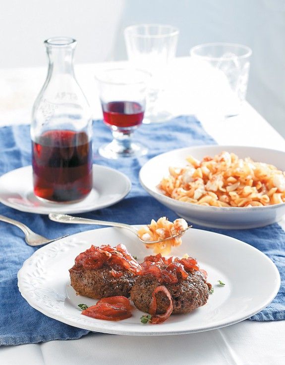 mpiftekia aromatismena me rigani k karamelomena kremidia