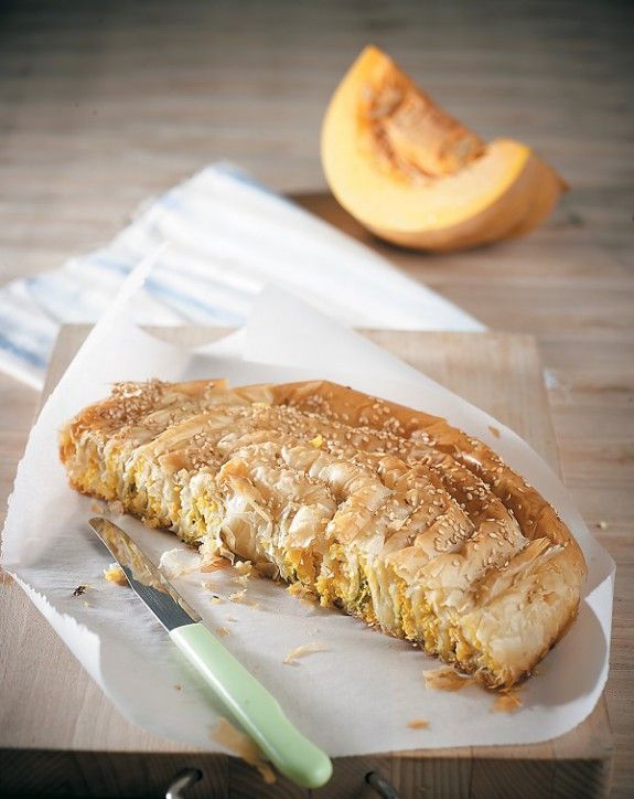 pita strifti me kokkini kolokitha