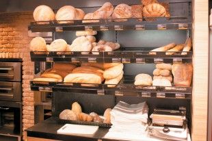 anoigma-psomi-fournos