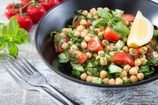 droseri salata me revithia