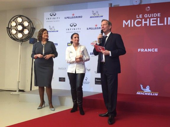 DVR7MAVWkAAyXis.jpg large