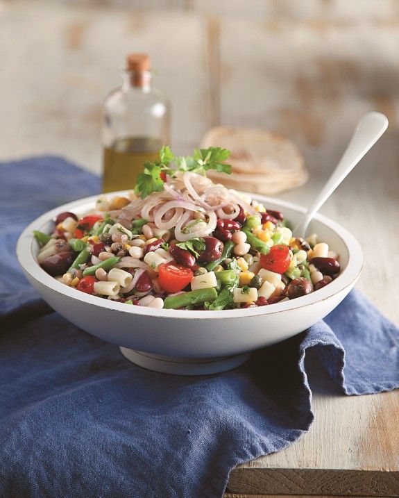 salata fasolia-makaronia