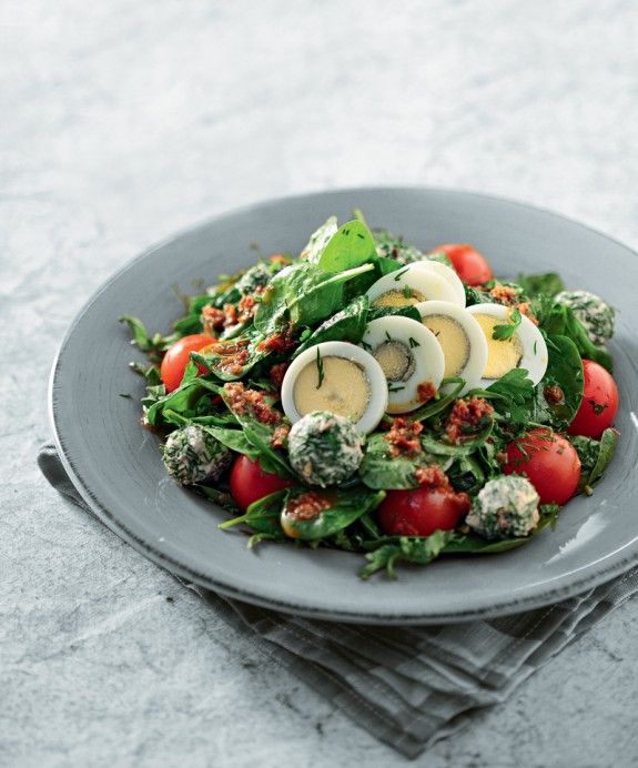 salata-me-spanaki-k-ntomatinia