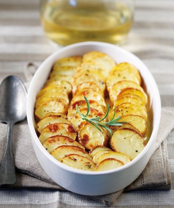 ANOIXIATIKES-PATATES-ME-DENDROLIBANO