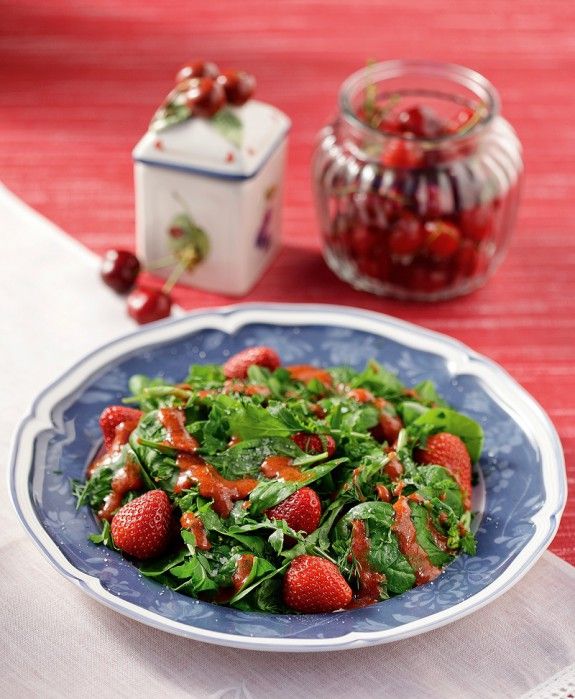 salata me spanaki k dressing fraoulas