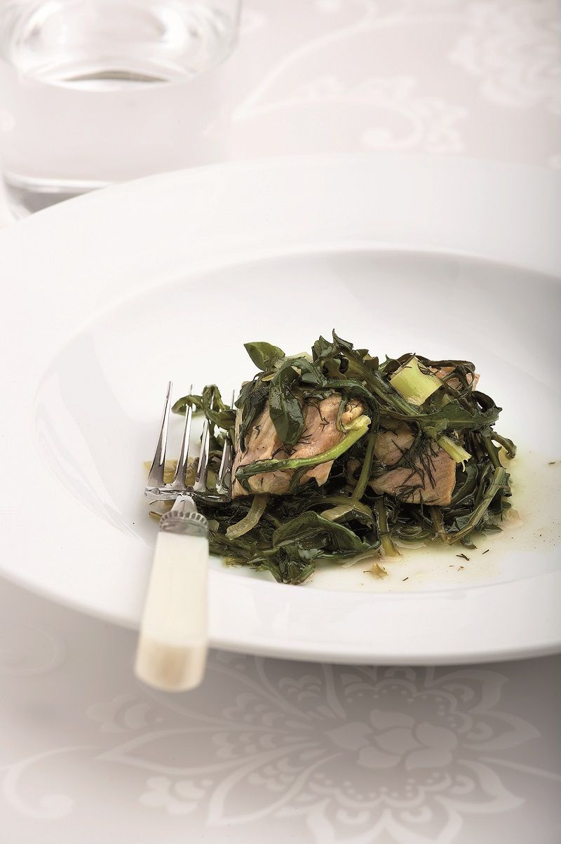 xoirino me tsigarista xorta