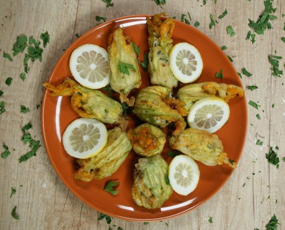 mikri-kolokuyhoanthoi1