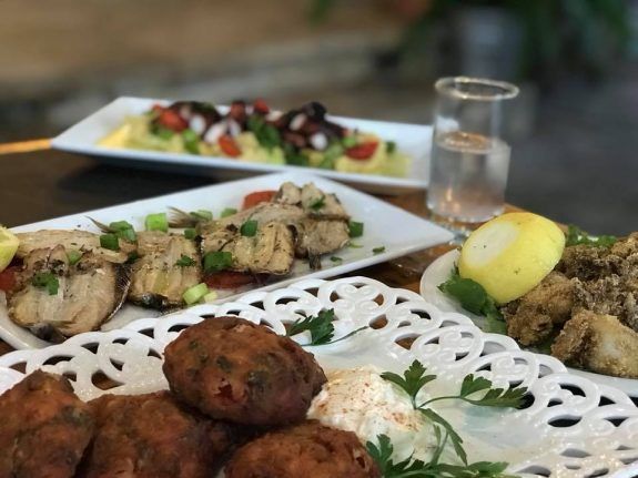 35855802_1680846901971239_1784307943663992832_n