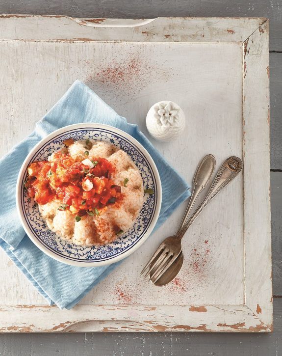 pilafi me saltsa xoriatikis