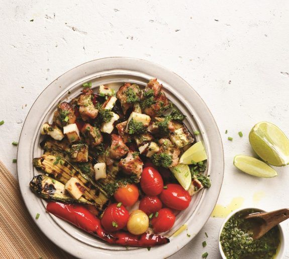 Kotopoylo me lahanika kai halloumi (2)