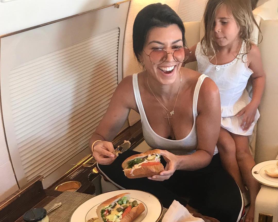 kourtney-kardashian-eating