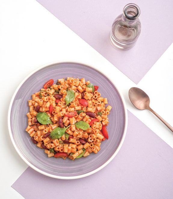 makaronaki-ntomatinia-spanaki-&-saltsa-kokkina-fasolia