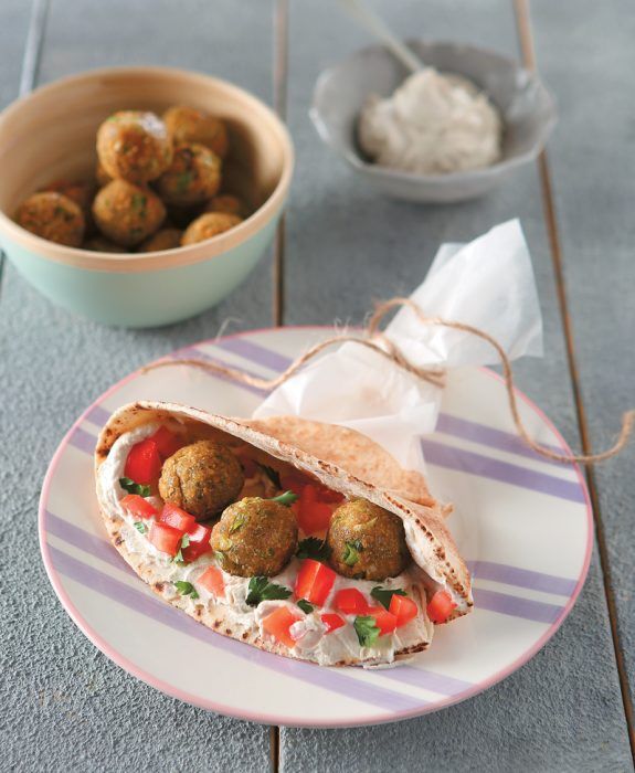 20181108174706_falafel-me-saltsa-apo-tahini