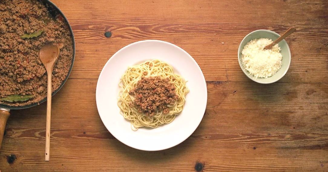 20181109191200_makaronia me kima