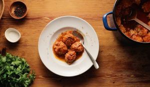 Chicken meatballs in tomato sauce