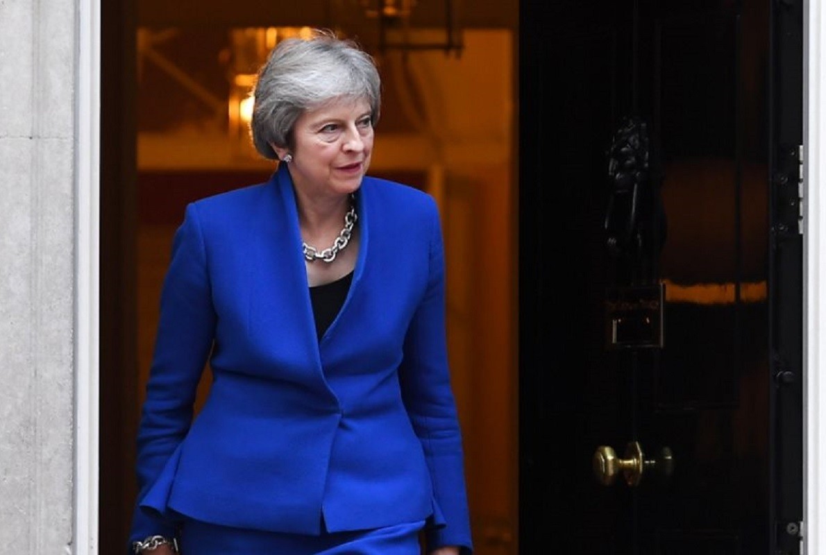 20190214161549_theresa_may__5_-mikri