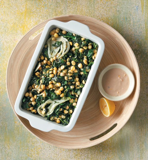 revithia-fournou-me-spanaki-kai-tarama