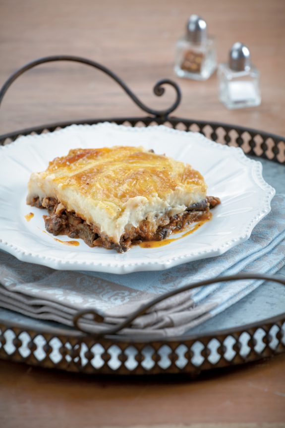 mousakas-nistisimos-me-manitaria