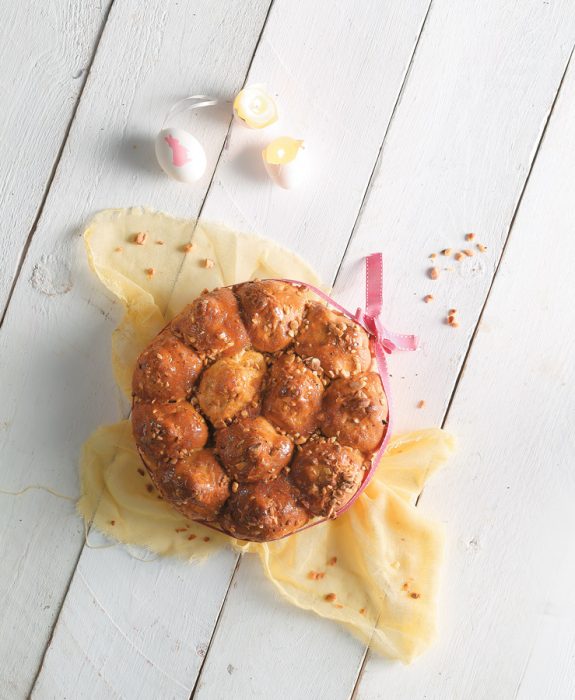 stefani-apo-tsoureki