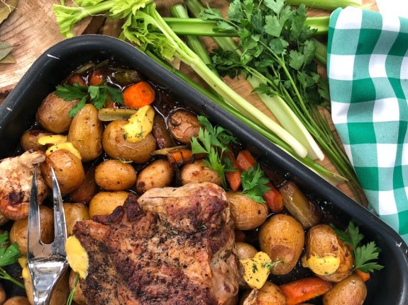 MIKRI-χοιρινό-με-λαχανικά-στο-φουρνο