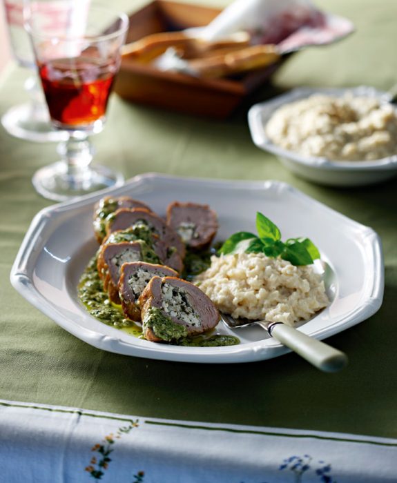 sparonefri-gemisto-me-feta