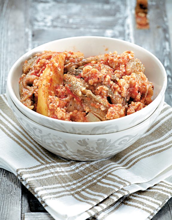 xinohondros-me-melitzanes-kai-patatess