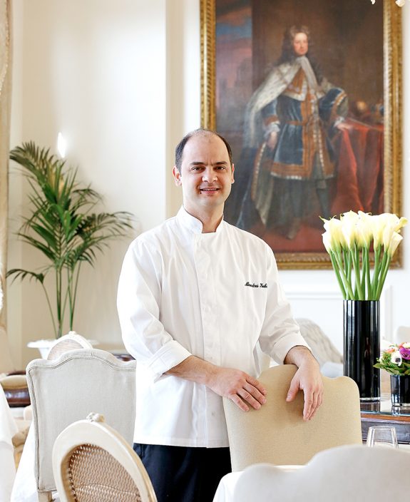 Tudor-Hall—Chef-de-cusine-Alexandros-Koskinas1