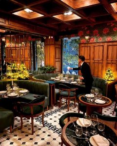 Brasserie Lorraine, η απίστευτα ατμοσφαιρική άφιξη