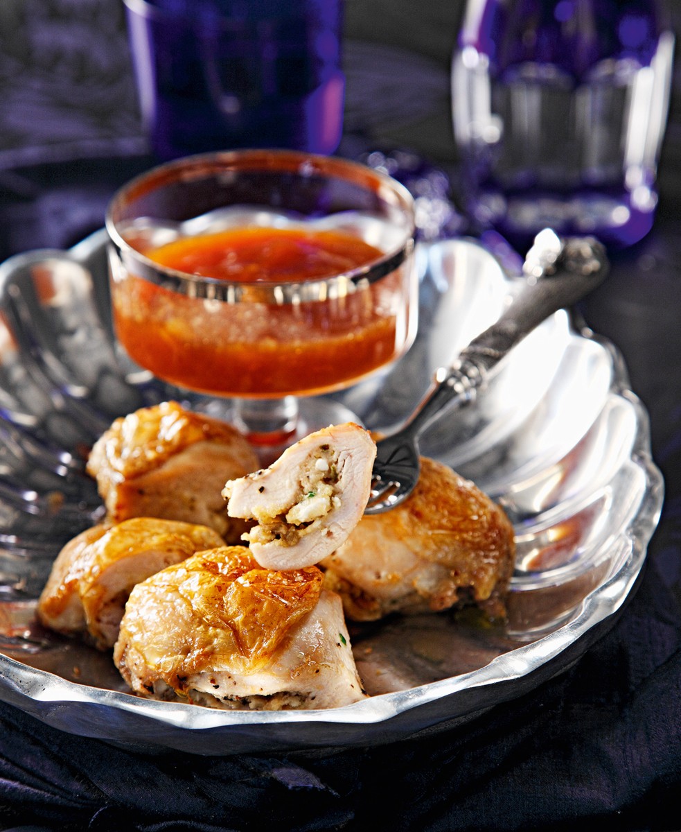 mikri-PAKETAKIA-KOTOPOYLOY-ME-GEMISH-KAI-GLYKOXINH-SALTSA