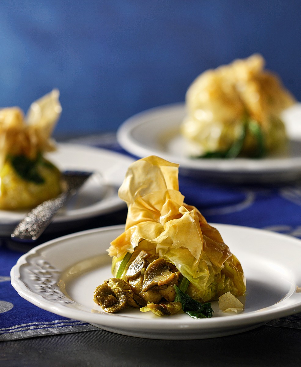 pougakia-gemismena-me-sote-kotopoulo