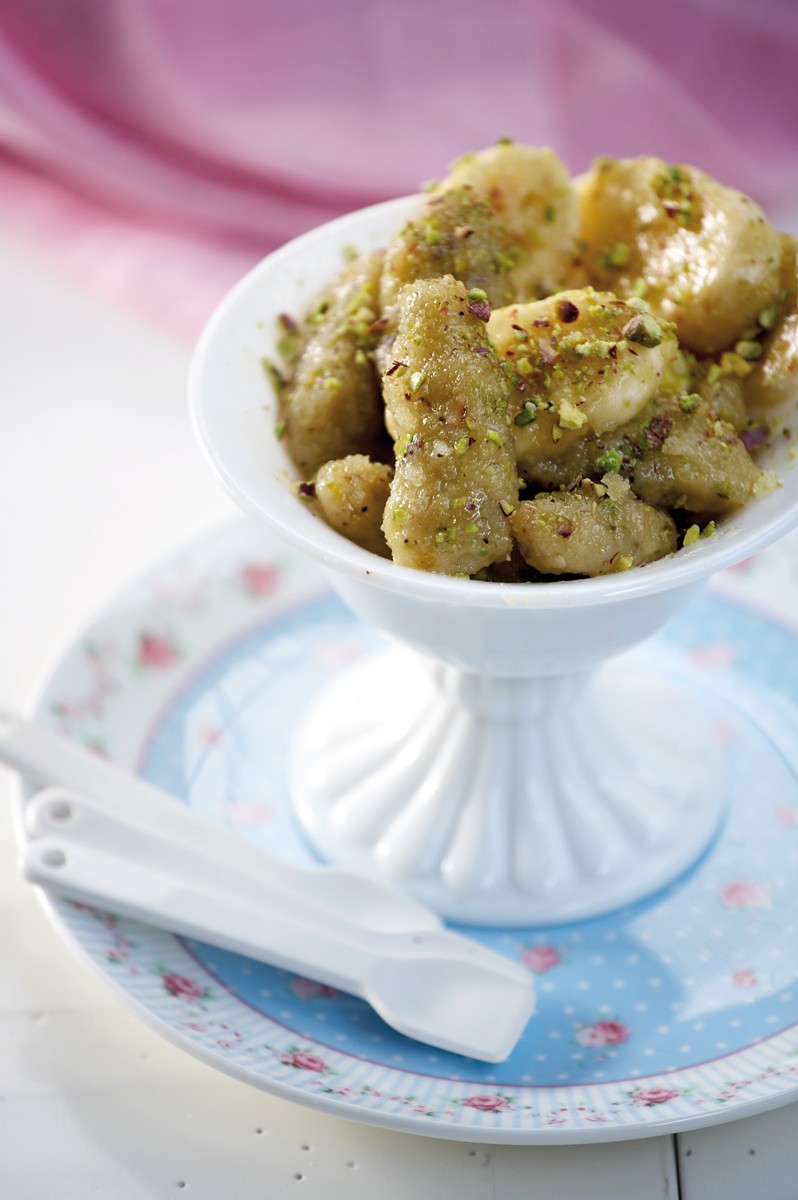 mikri-NIOKI-ME-BANANES