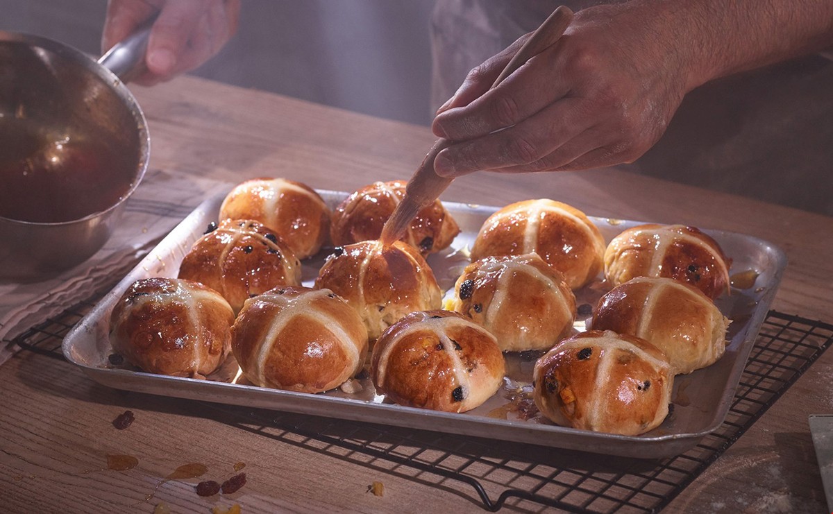 Πασχαλινά-τσουρεκάκια