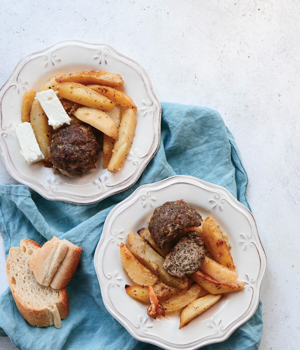 Mpiftekia-me-patates-fournou