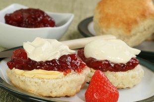 devon cream scone