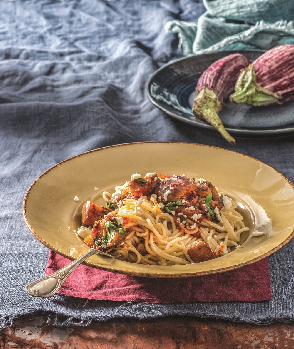 spaggeti me saltsa imam