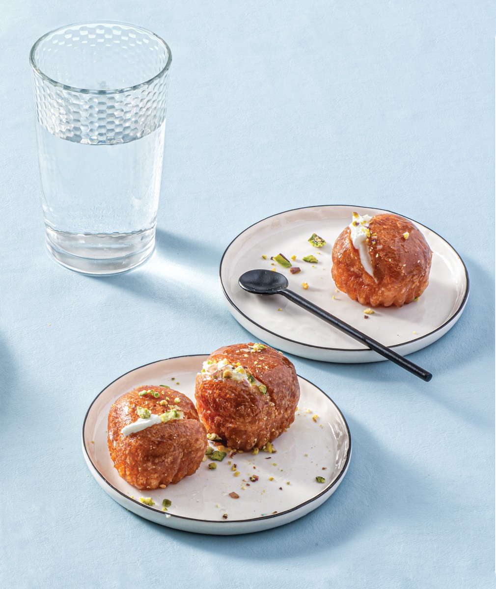 MIKRI-mpampas-me-roumi