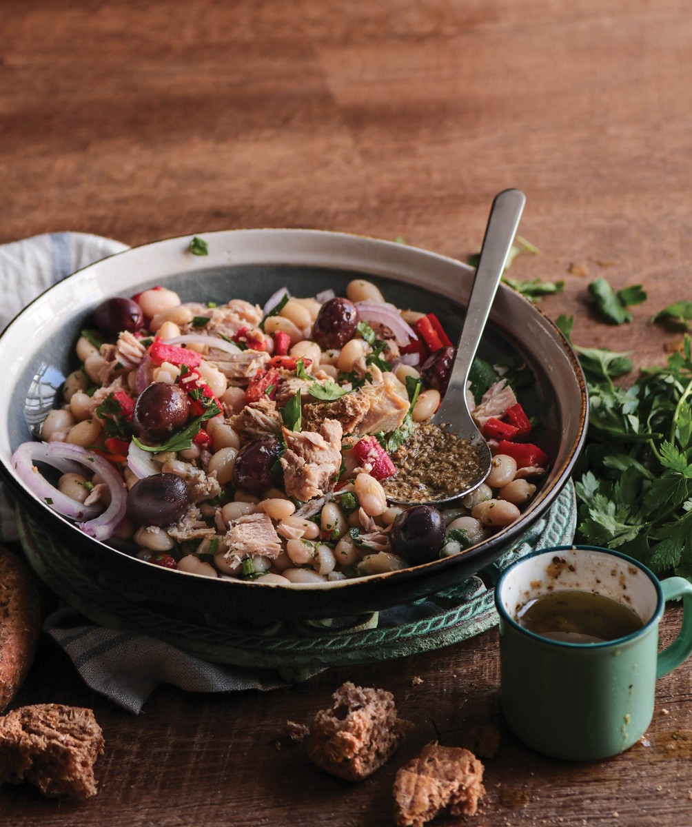 Salata-me-fasolia–kai-tono