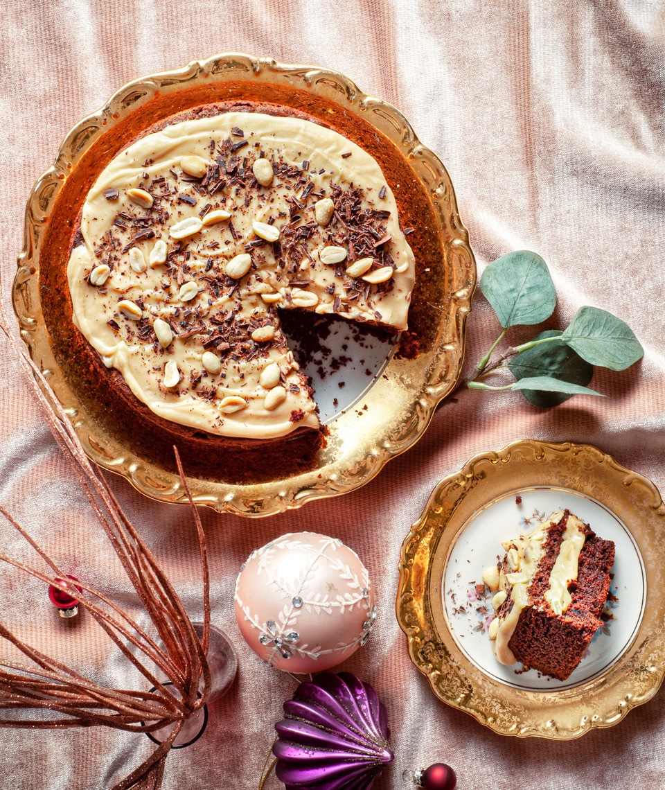 vegan sokolatenia vasilopita me glaso