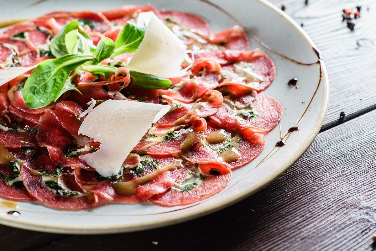 meat carpaccio