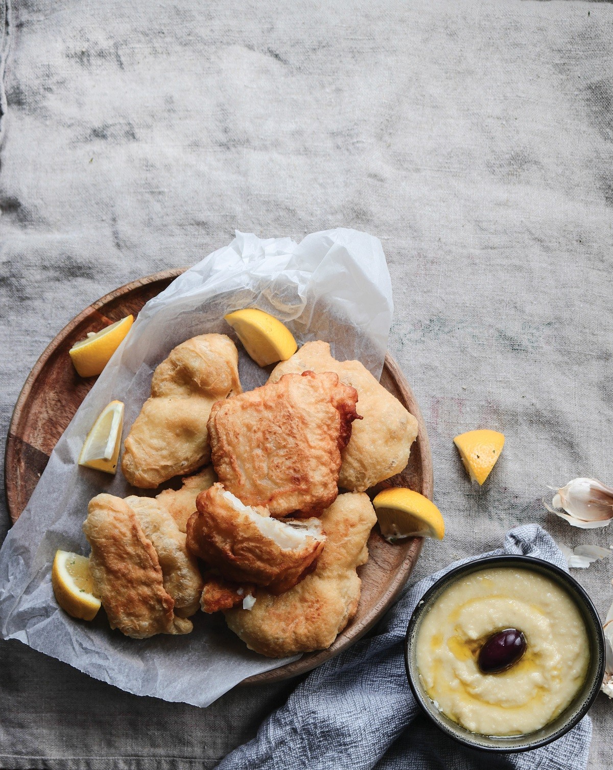 mpakaliaros-1-se-kourkouti-mpiras-kai-skordalia mikri