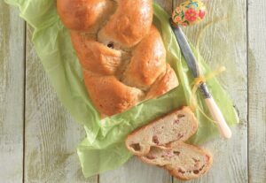 ALMYRO TSOUREKI ME BEICON