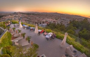 Vertigo Pool Club: Βουτιές στο St. George Lycabettus